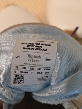 Saysh 1 Size 9W The Truth of Hers Women's Sneakers - White